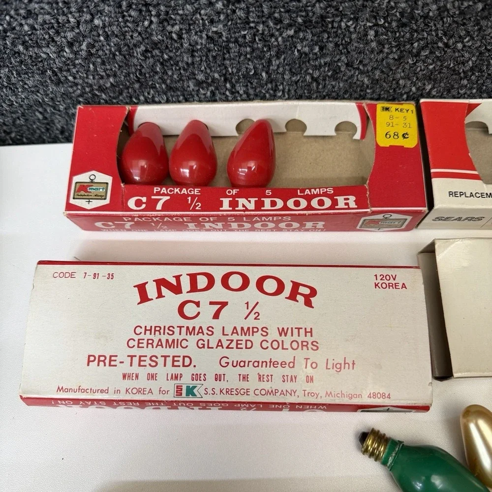 Vintage C9 & C7 Christmas Bulbs – 8 Greatland, 9 Christmas Lamps, Mixed Lot 120V